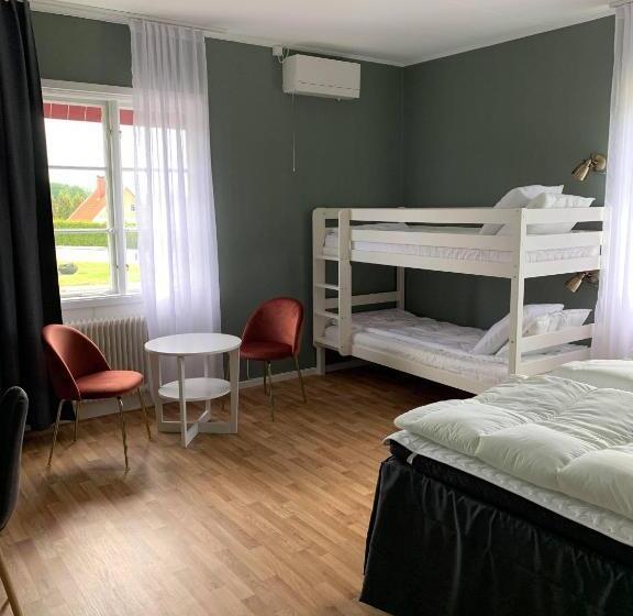 غرفة قياسية رباعية حمام مشترك, Vandrarhemmet östergatan