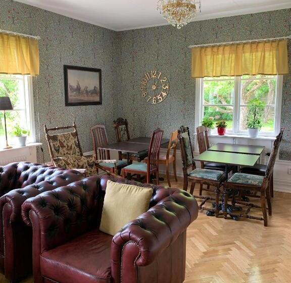 Номер Стандарт Четырехместный Совместный Санузел, Vandrarhemmet östergatan