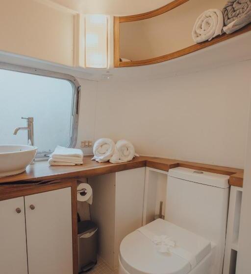 Quarto Estandar, Airstream By The Sea