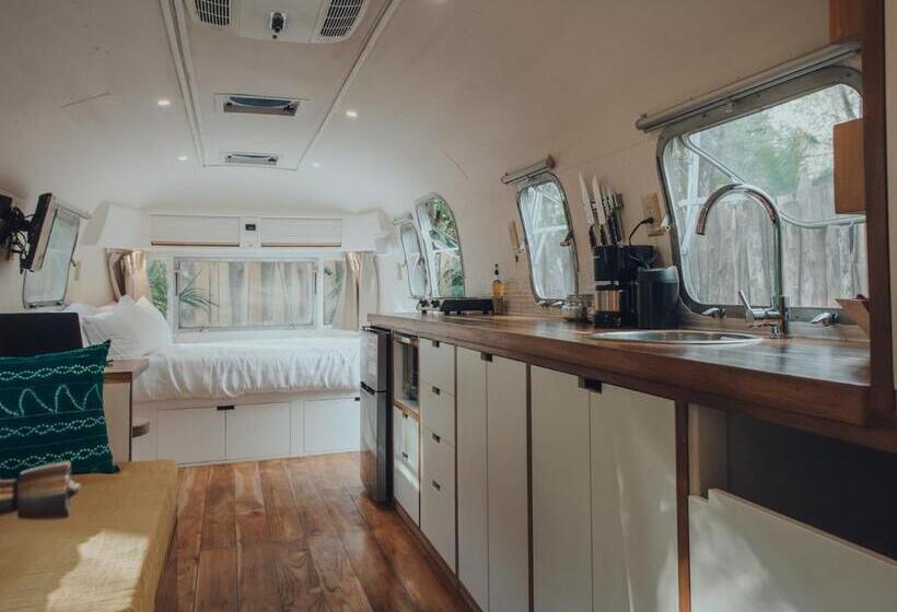 Quarto Estandar, Airstream By The Sea