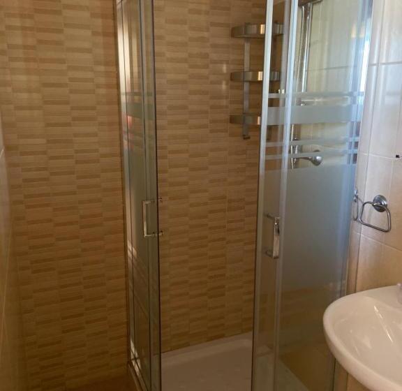 Номер Стандарт, Haza Redonda