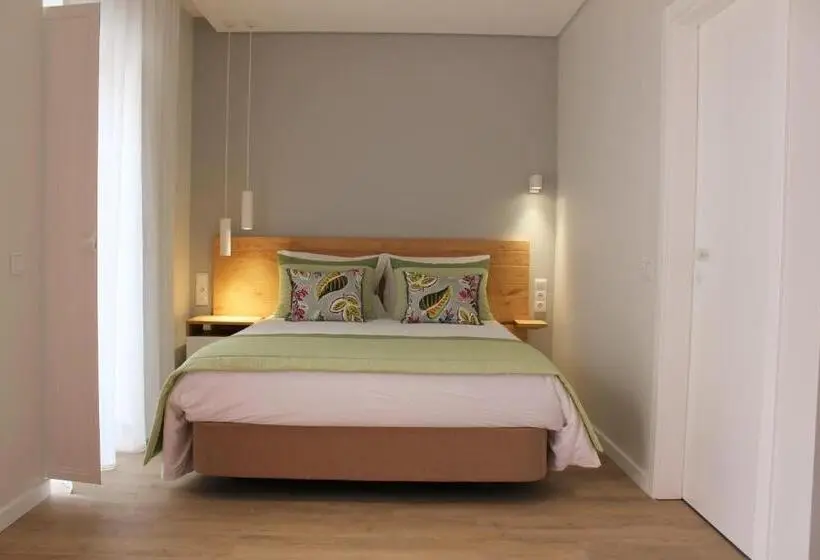 استودیو استاندارد با چشمانداز باغ, Cardeal Suites & Apartments