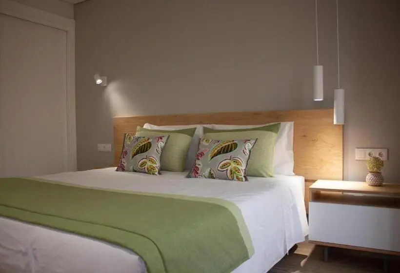 استودیو استاندارد با بالکن, Cardeal Suites & Apartments