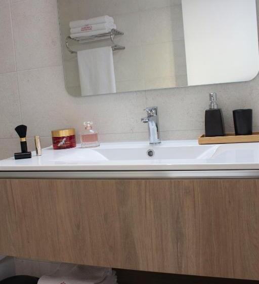 آپارتمان 1 خوابه با تراس, Cardeal Suites & Apartments