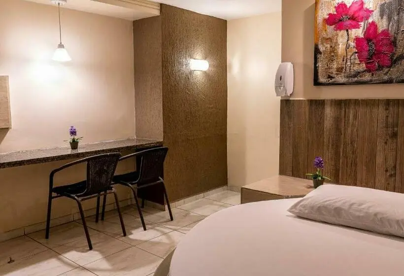 سوییت, Fada Hotel Motel Adults Only