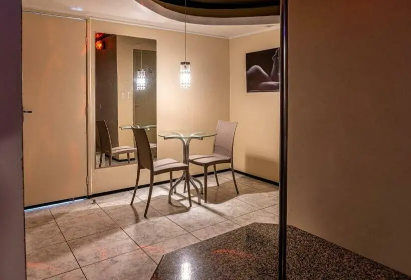 سوییت لوکس, Fada Hotel Motel Adults Only