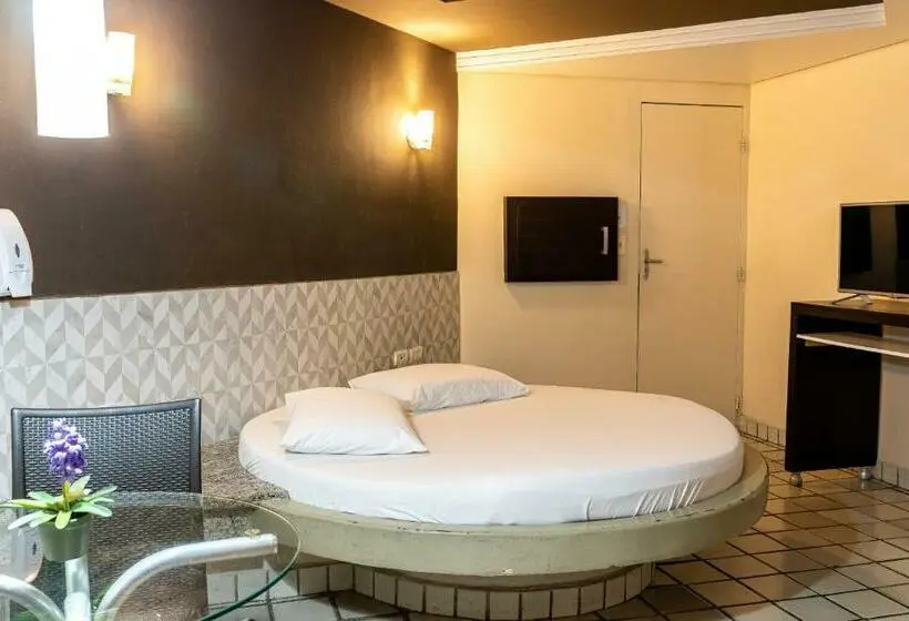 سوییت لوکس, Fada Hotel Motel Adults Only