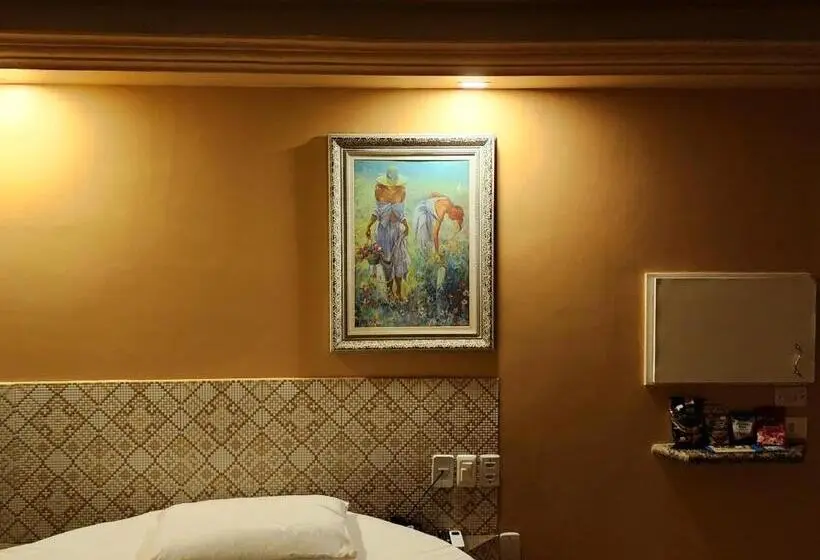 سوییت, Fada Hotel Motel Adults Only