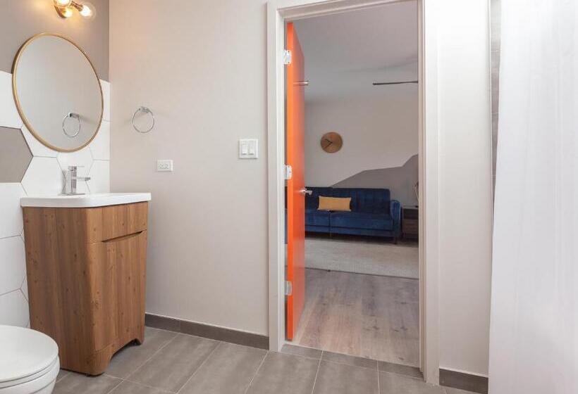 Suíte 2 Dormitórios, 4411 Inn & Suites