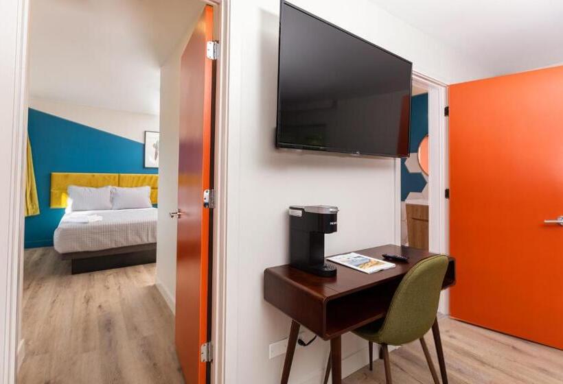 جناح غرفتين نوم, 4411 Inn & Suites