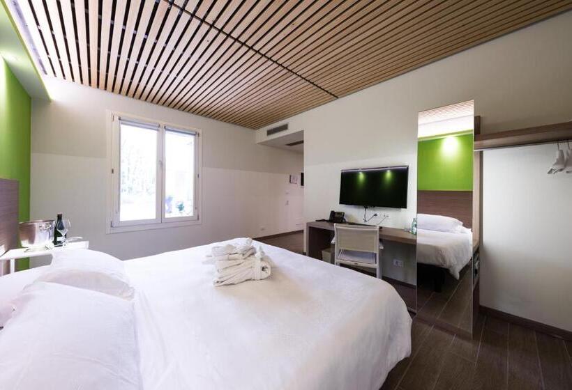 수피리어 룸, Marelet