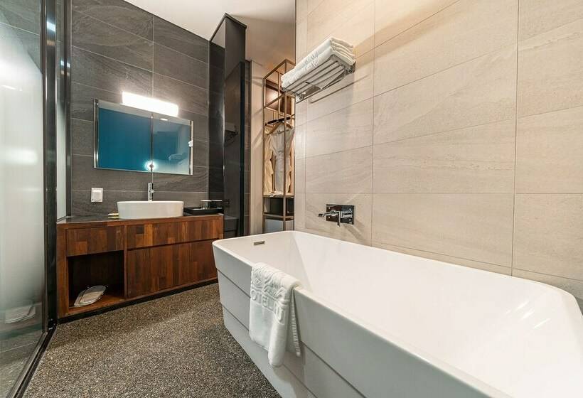 اتاق استاندارد, Ru136