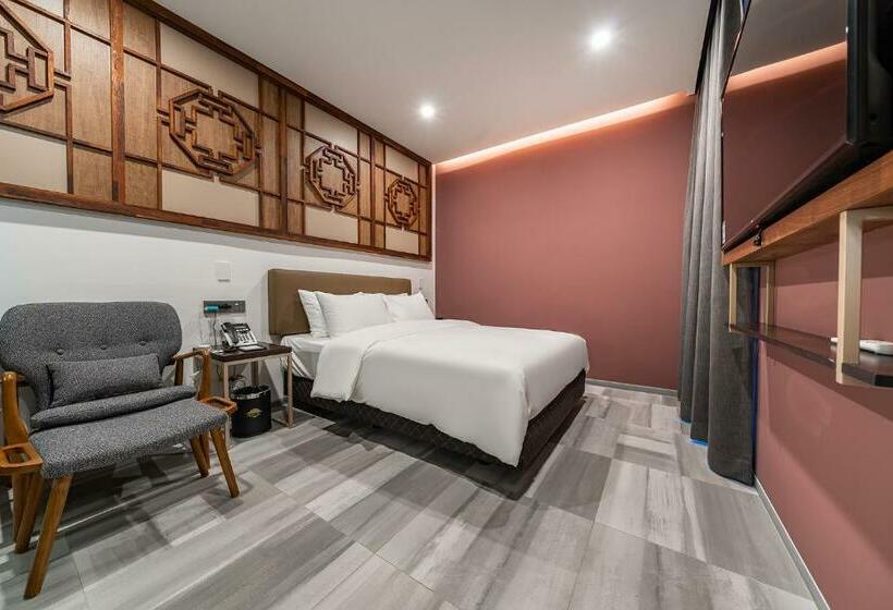 اتاق استاندارد, Ru136