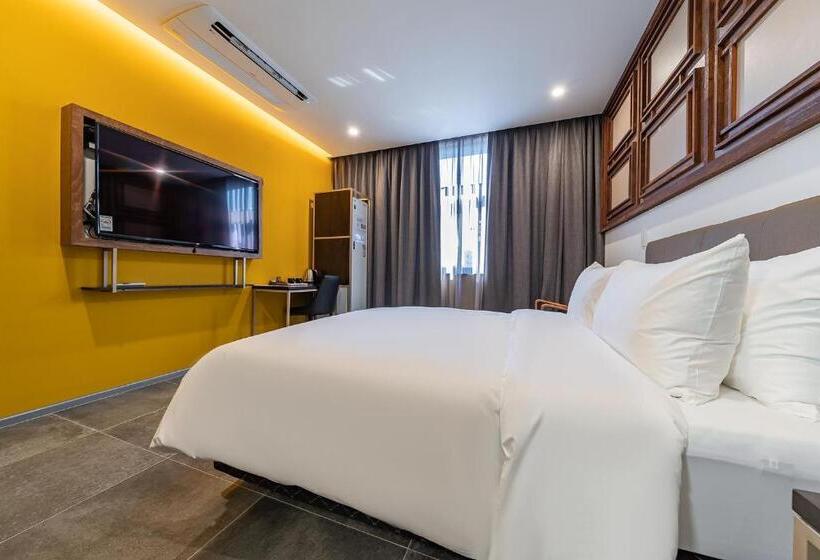 اتاق استاندارد, Ru136