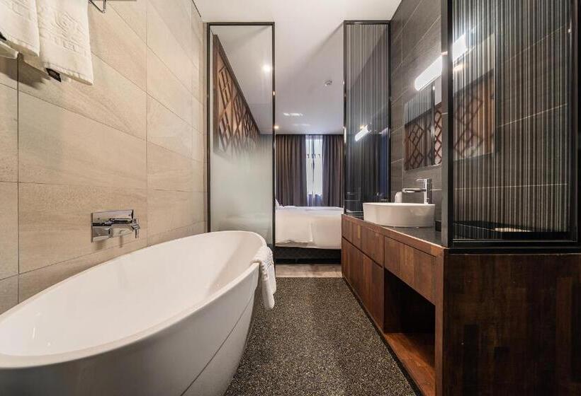 اتاق سوپریور, Ru136