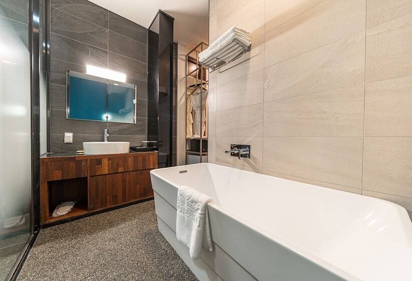 اتاق استاندارد, Ru136