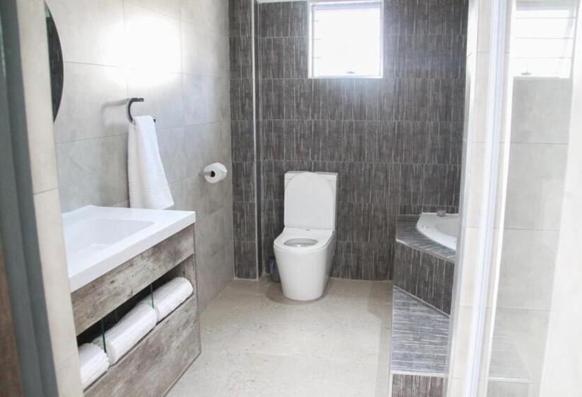 Suite met Kingsize Bed, The Cato Suites