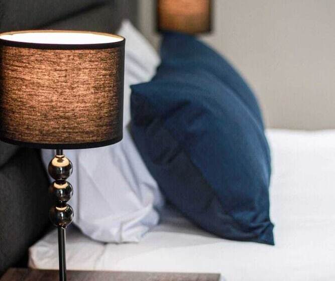 Familie Suite, The Cato Suites