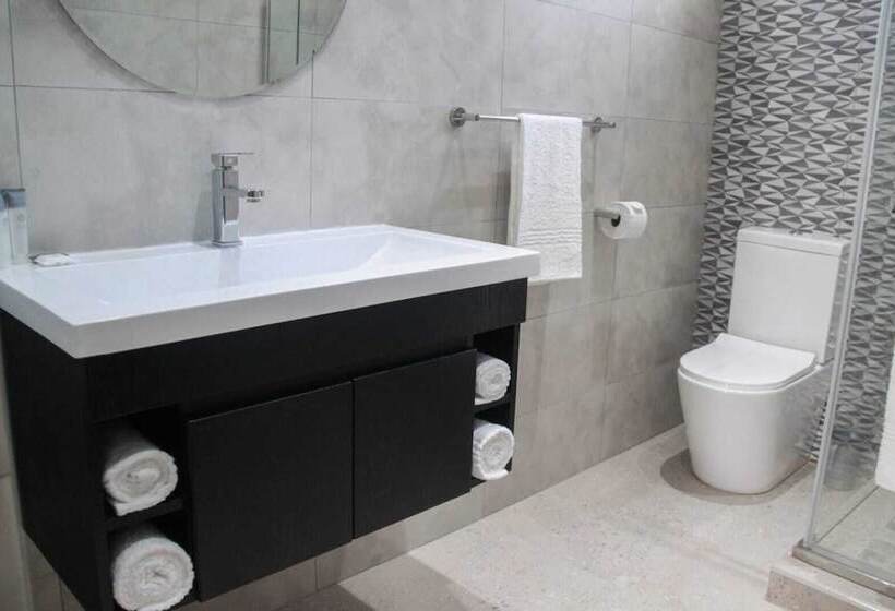 Familie Suite, The Cato Suites