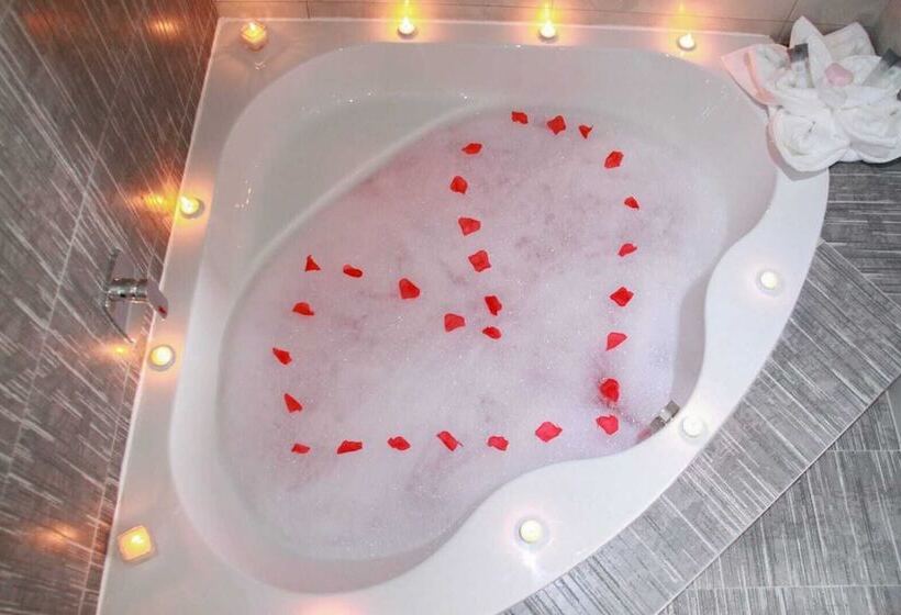 Familie Suite, The Cato Suites