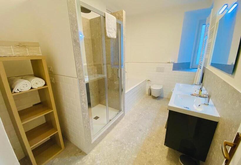 اتاق لوکس, Crops City Stay