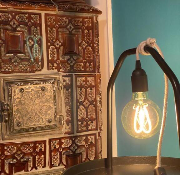 اتاق لوکس, Crops City Stay