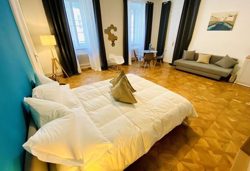 اتاق لوکس, Crops City Stay