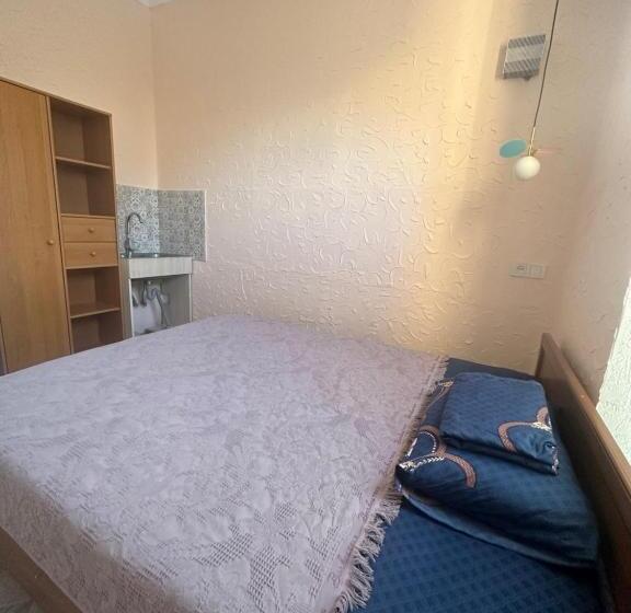 اتاق استاندارد, Sweet Home Hostel