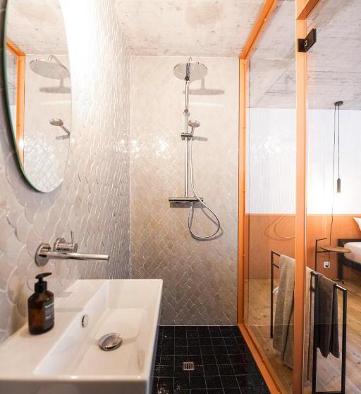 Номер Deluxe, Tremondi   Boutique Bnb