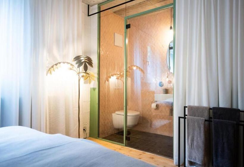 Номер Deluxe, Tremondi   Boutique Bnb