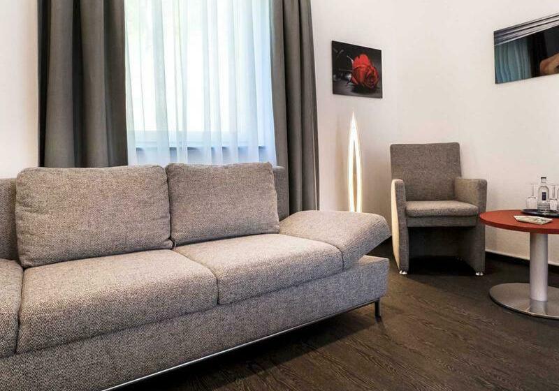 スタンダードルーム, Hennedamm