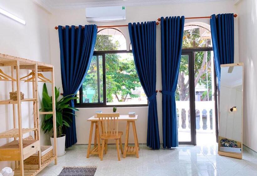 استودیو استاندارد با بالکن, Xoài Xanh Hostel & Villa