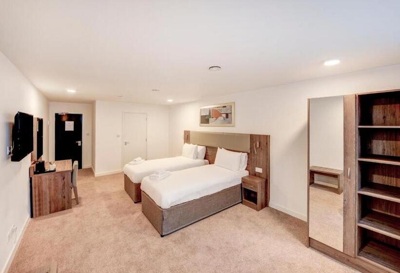 اتاق استاندارد, Plymouth Central