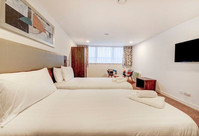 اتاق استاندارد, Plymouth Central