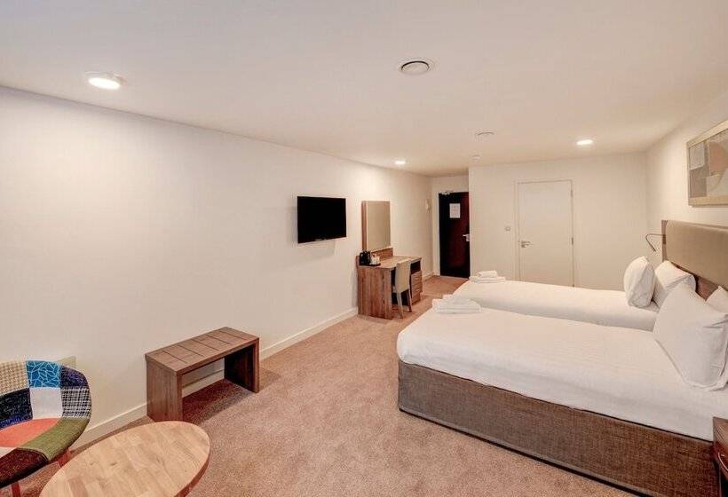 اتاق استاندارد, Plymouth Central