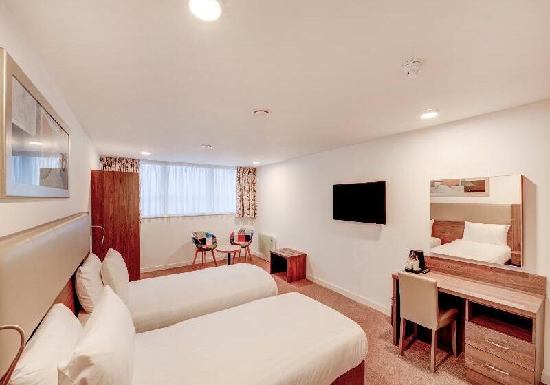 اتاق استاندارد, Plymouth Central