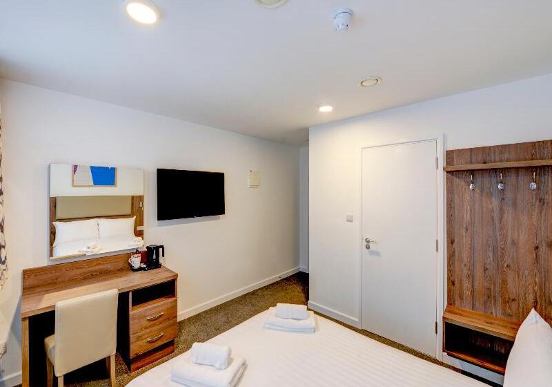 اتاق استاندارد, Plymouth Central