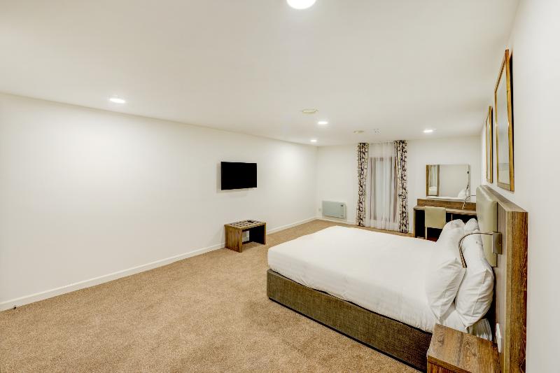 اتاق استاندارد, Plymouth Central