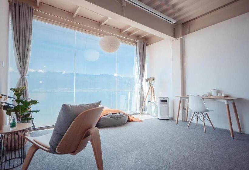 스탠다드 룸, 1979 Treeinn