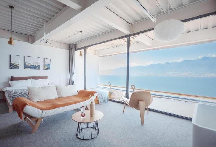 패밀리 룸 바다 전망, 1979 Treeinn