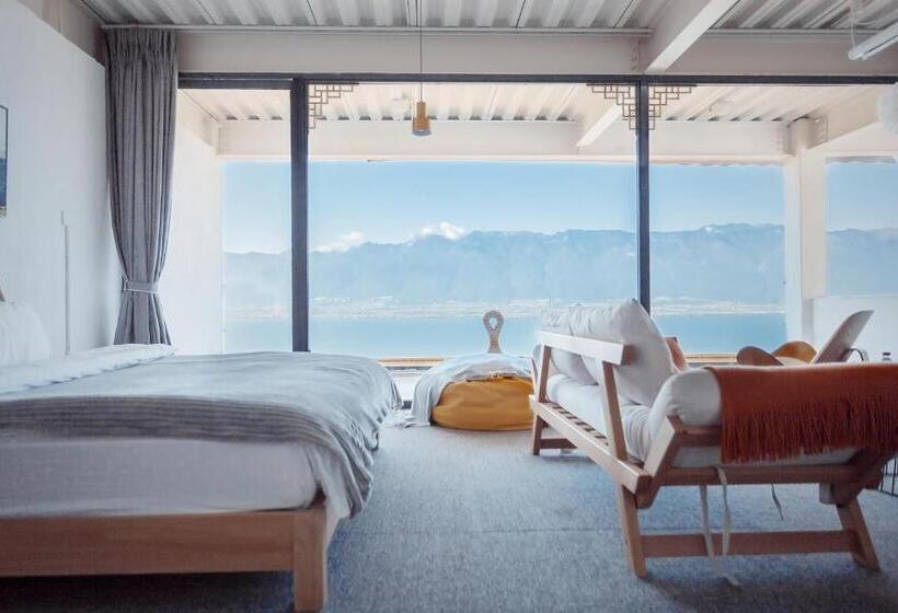 패밀리 룸 바다 전망, 1979 Treeinn