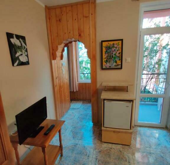 标准三人间, Art Villa Rozalia