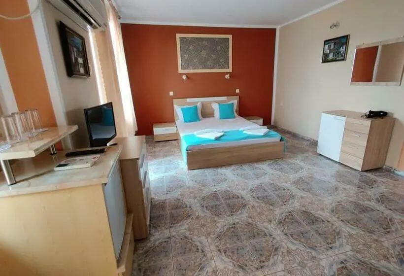 اتاق استاندارد چهار تخته, Art Villa Rozalia