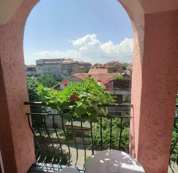 اتاق استاندارد چهار تخته, Art Villa Rozalia