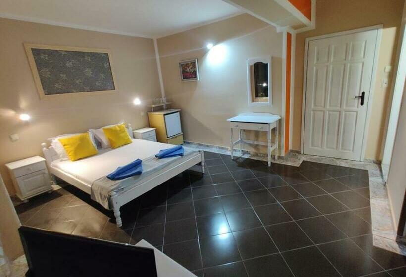 四人标准间, Art Villa Rozalia