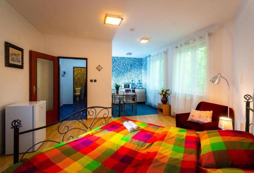 经济房, Penzion Kozí Farma Nový Dvůr