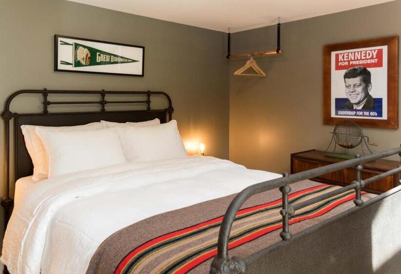 Номер Стандарт, Granville House