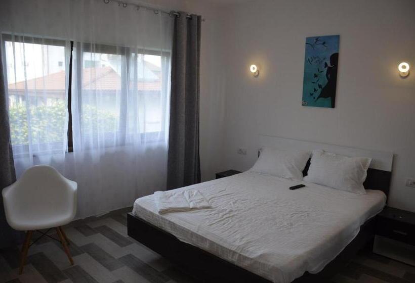 חדר משפחתי דלוקס, Sweet Desire