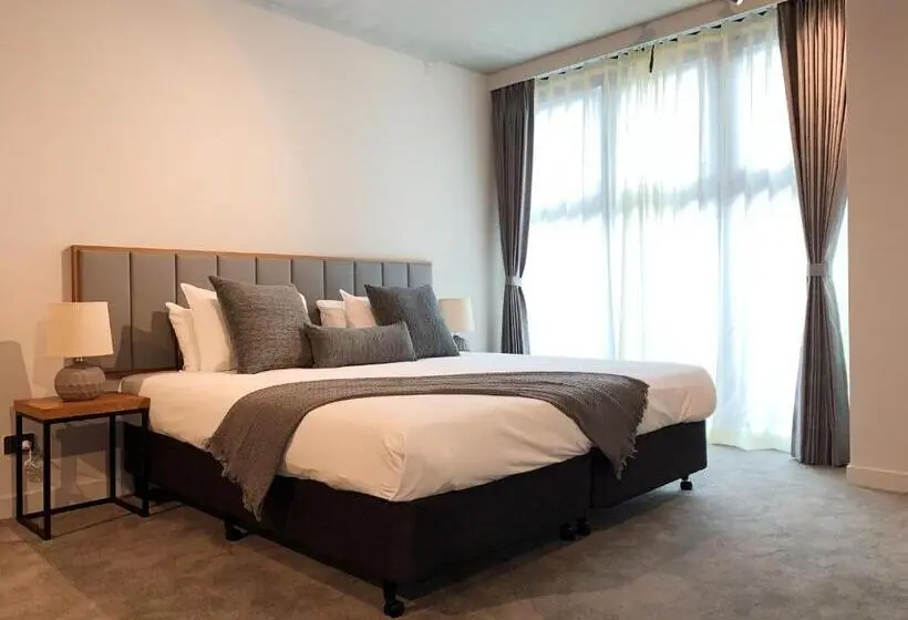 スタンダードスタジオ, Clarion Apartments South Melbourne