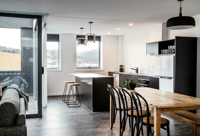 דירת שני חדרים, Change Overnight